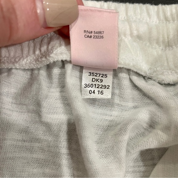 Victoria Secret White Tassel Shorts - Picture 8 of 8